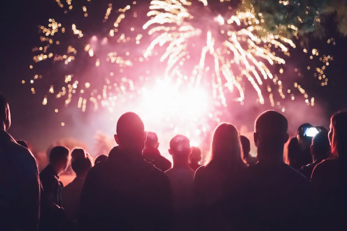 Falunapra tűzij&aacute;t&eacute;k