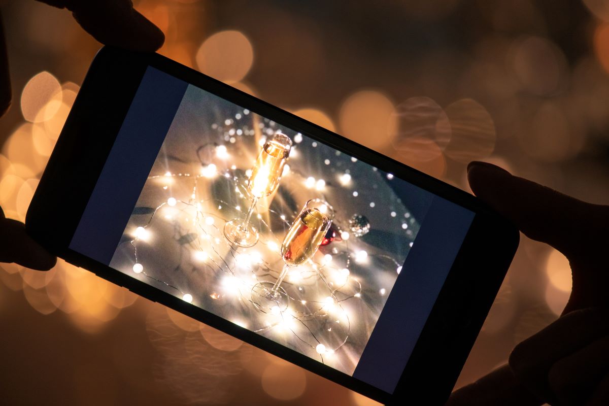 tűzij&aacute;t&eacute;k vide&oacute; telefonnal